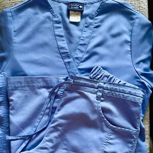 Sanibel Scrub Set - Women's Ceil Blue Top and Pants Small